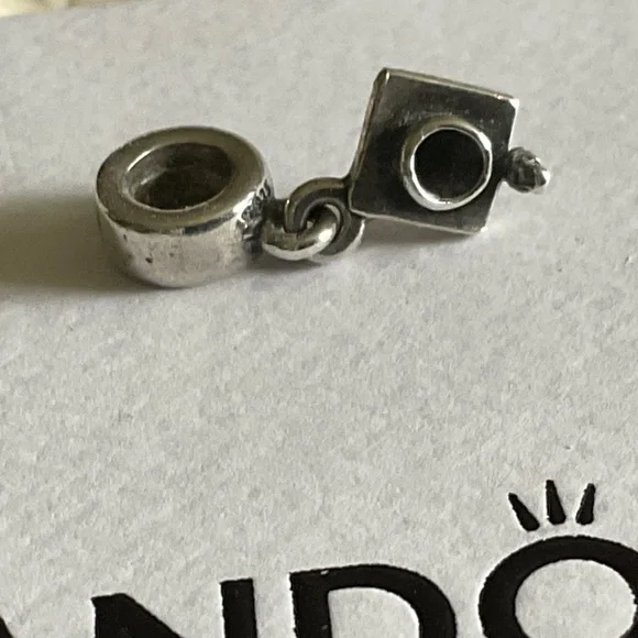 Pandora Graduation hat - Picture 2 of 3